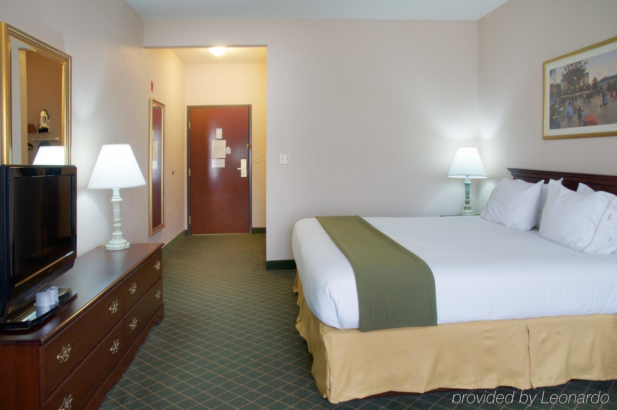 Holiday Inn Express Hotel & Suites Livingston Cameră foto