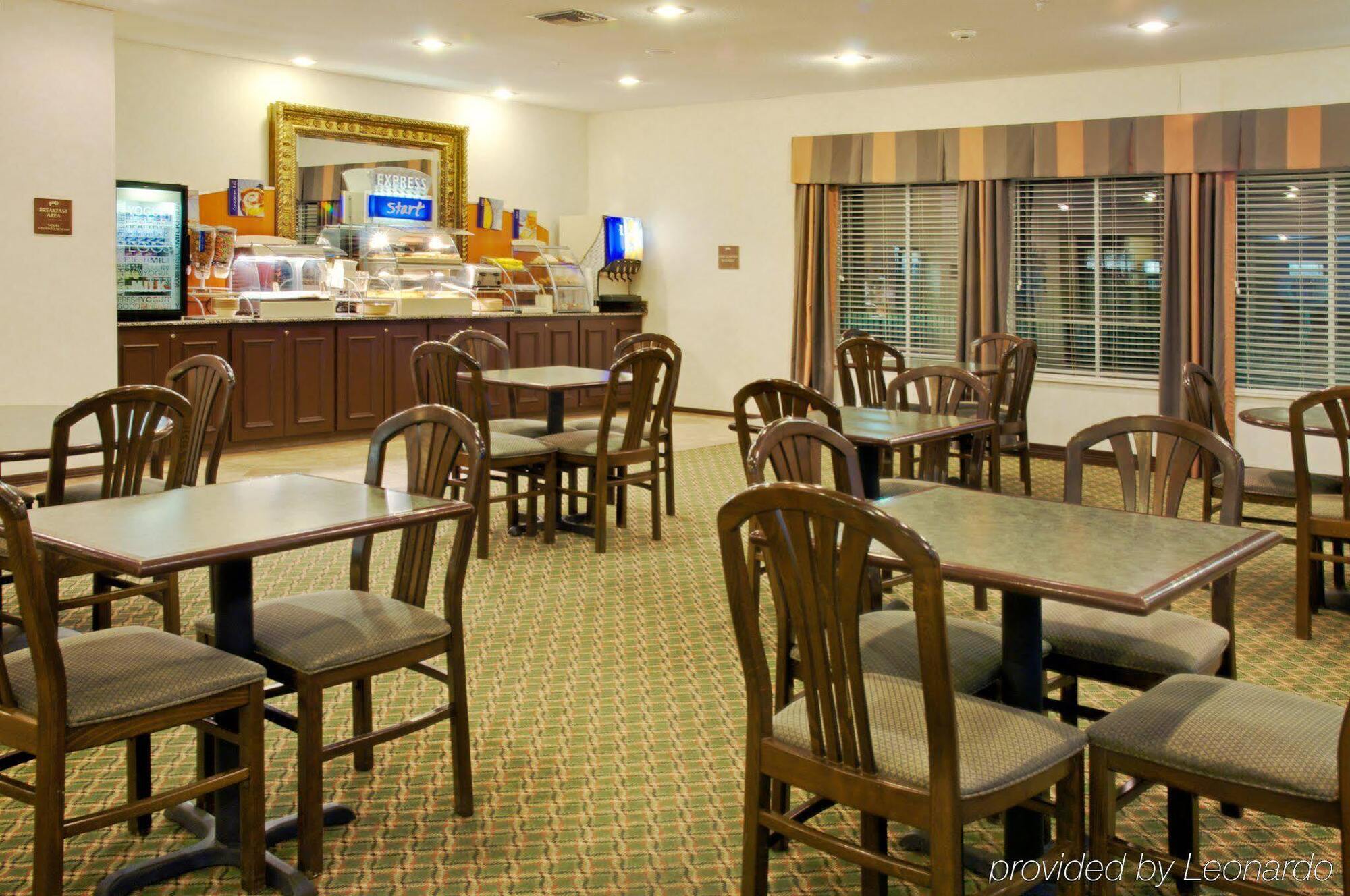 Holiday Inn Express Hotel & Suites Livingston Exterior foto